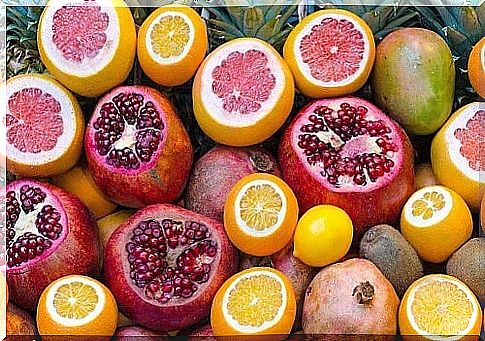 To strengthen the immune system, you can eat pomegranates and oranges