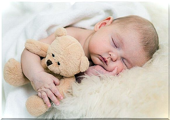 To make your baby fall asleep, avoid surrounding his environment with stimuli