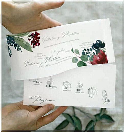 How to choose the wedding invitations?