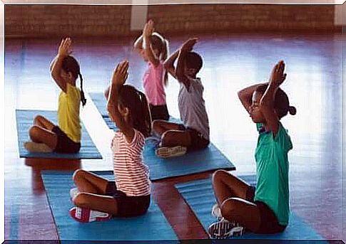 Yoga at school: all the benefits for students and teachers